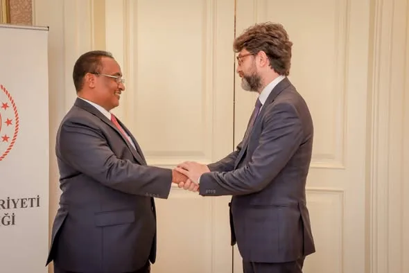 Mayor of Mogadishu meets Turkish ambassador to strengthen strategic cooperation and urban development