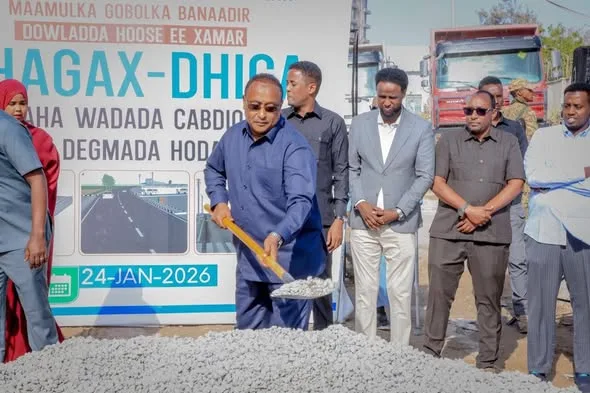Mayor of Mogadishu Lays Foundation for New Road, Announces Major Measures to Strengthen City Cleanliness