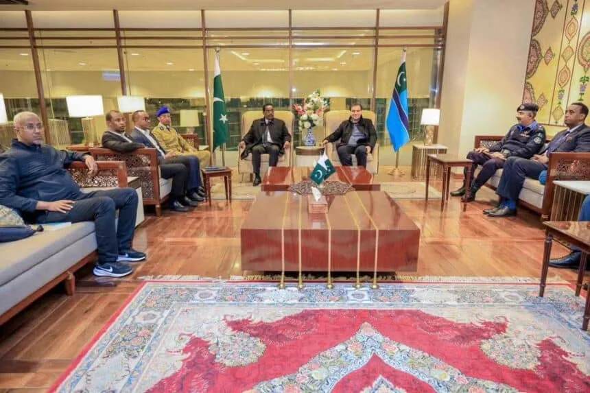 Wafdi ka socda Dowladda Federaalka Soomaaliya oo gaaray dalka Pakistan